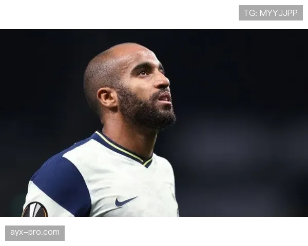 兹沃勒主帅强化攻防平衡，球队战术升级表现抢眼